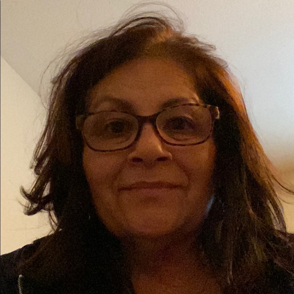 Meet your Posher, Cynthia